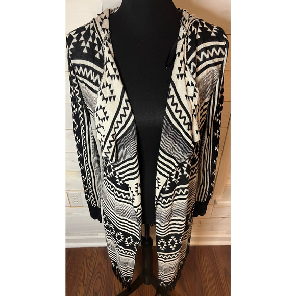 Maddison Black & Gray Aztec Sweater Hooded Cardigan Tassles Medium Knit Jacket - Picture 1 of 12